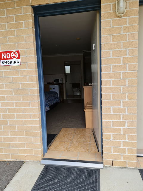 Edward Parry Motel & Apartments - Accommodation Sunshine Coast 2