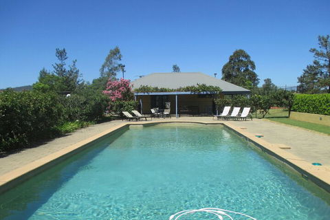 Tranquil Vale Vineyard & Cottages - Accommodation Sunshine Coast 5