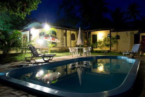 Emaroo Hotel Port Hughes - Accommodation Sunshine Coast 2