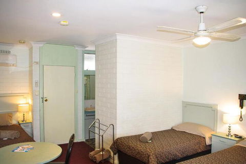 Ventura Motel - Accommodation Sunshine Coast 2