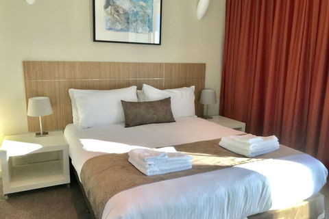 Adelaide DressCircle Apartments North Terrace - Accommodation Sunshine Coast 7