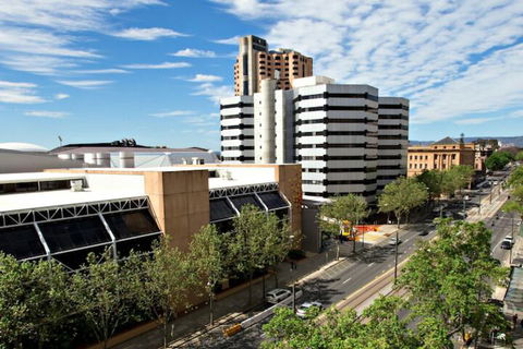 Adelaide DressCircle Apartments North Terrace - Accommodation Sunshine Coast 6