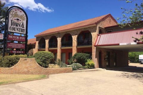 Idlewilde Town & Country Motor Inn - Accommodation Sunshine Coast 0