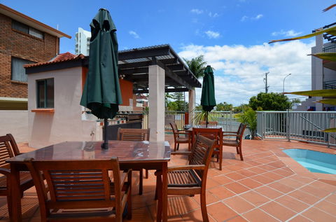 Santa Fe Apartments - Accommodation Sunshine Coast 0