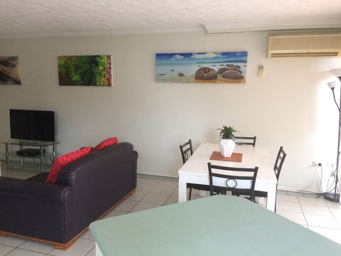 Santa Fe Apartments - Accommodation Sunshine Coast 2