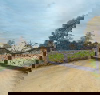 Outlook Hill Vineyard Cottages - Accommodation Sunshine Coast