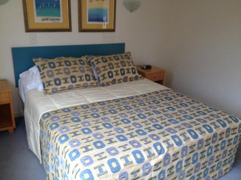 Noosa Parade Holiday Inn - Accommodation Sunshine Coast 3