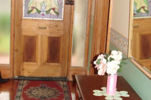 Trafalgar Premium Vintage Suites - Accommodation Sunshine Coast 2