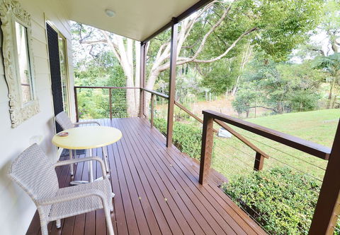 Apple Tree Cottage & Studio - Accommodation Sunshine Coast 4