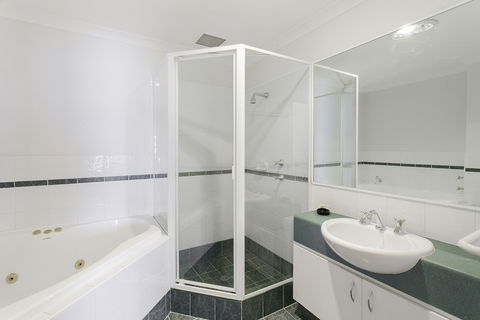 Boardwalk By Rockingham Apartments - Accommodation Sunshine Coast 4