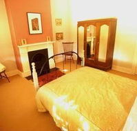 Cromwell House - Accommodation Sunshine Coast