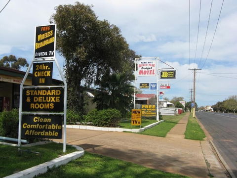 Peak Hill Golden Peak Budget Motel - Accommodation Sunshine Coast 2