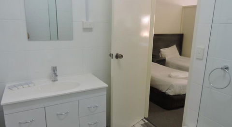 Town & Country Motel - Accommodation Sunshine Coast 2