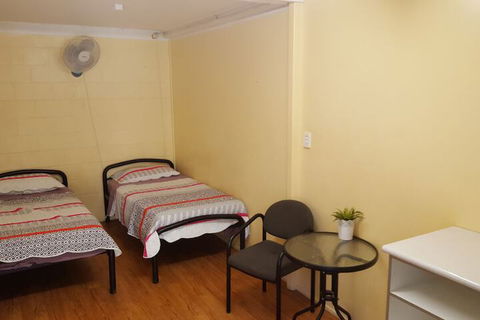Castaways Backpackers - Accommodation Sunshine Coast 1