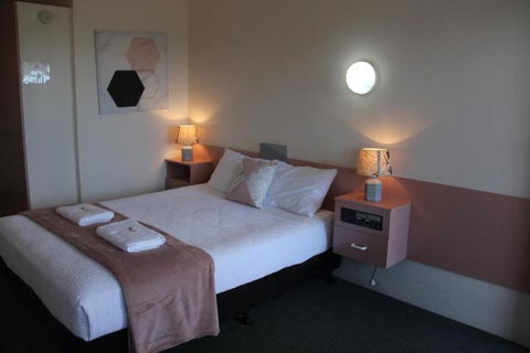 Caloundra Suncourt Motel - Accommodation Sunshine Coast 0