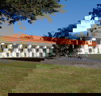 Moon River Motor Inn