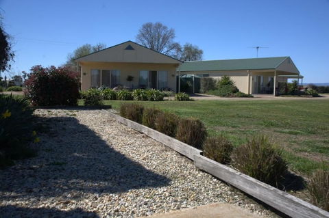 Milawa Muscat Retreat B&B - Accommodation Sunshine Coast 0