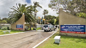 Acclaim Pine Grove Holiday Park - Accommodation Sunshine Coast 4