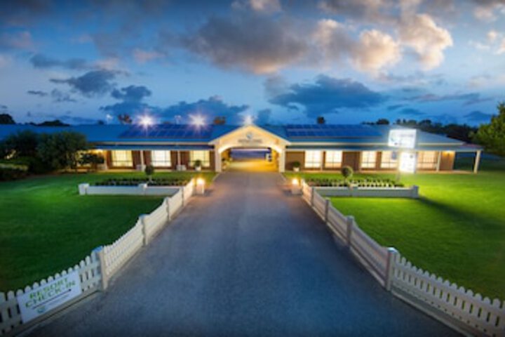 Howlong NSW Accommodation Sunshine Coast