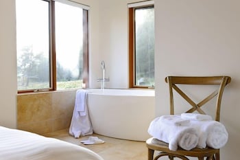 Adventure Bay Retreat - Accommodation Sunshine Coast 4