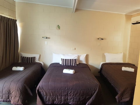 Windsor Hotel Dalby - Accommodation Sunshine Coast 1