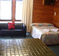 Aaroona Holiday Resort - Accommodation Sunshine Coast