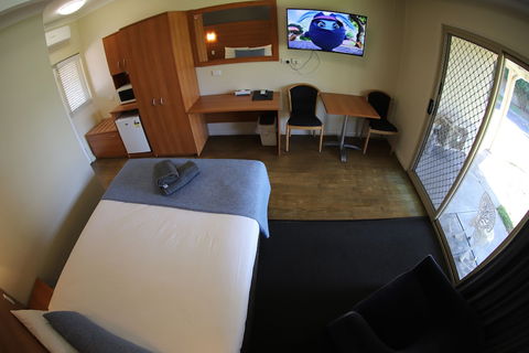 Sleepy Hill Motor Inn - Accommodation Sunshine Coast 4