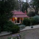 Sinnamons Cottage - Accommodation Sunshine Coast 0
