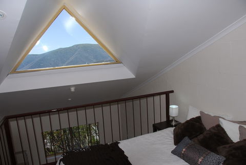 Summit Ridge Alpine Lodge - Accommodation Sunshine Coast 4