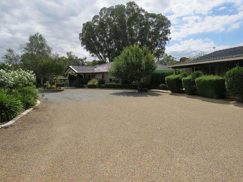 Burringa Motel - Accommodation Sunshine Coast 0