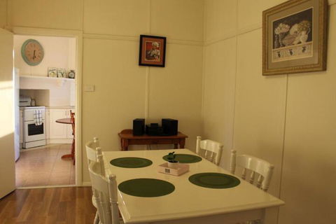Trefolly Olive Cottage - Accommodation Sunshine Coast 4