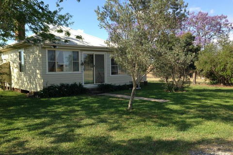 Trefolly Olive Cottage - Accommodation Sunshine Coast 1