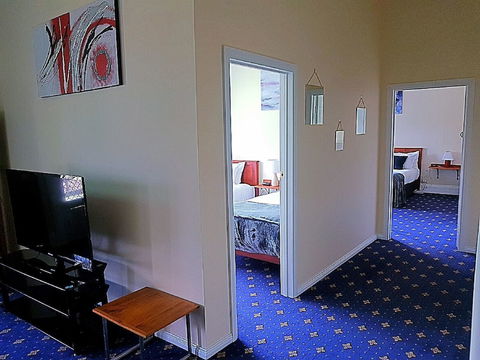 The Wharf Hotel Wynyard - Accommodation Sunshine Coast 1