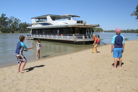 Mildura Houseboats - Accommodation Sunshine Coast 4