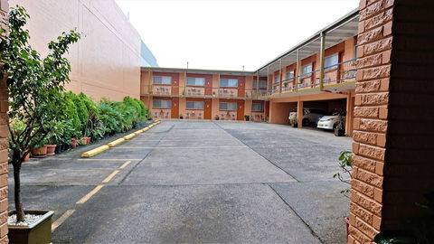 New Olympic Motel - Accommodation Sunshine Coast 0