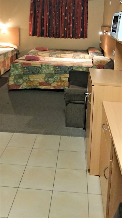 New Olympic Motel - Accommodation Sunshine Coast 3