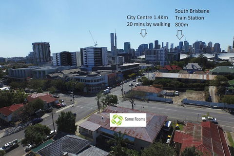 Some Rooms Backpacker - Accommodation Sunshine Coast 3