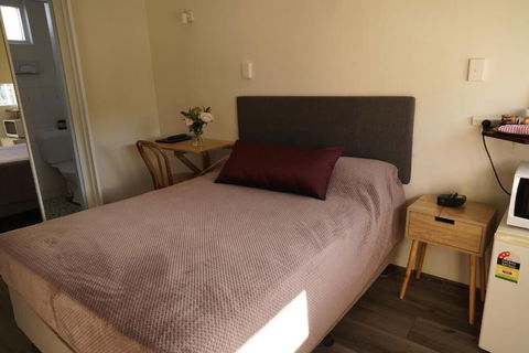 Country Motor Inn Singleton - Accommodation Sunshine Coast 4