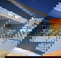 Penguin Beachfront Apartments - Accommodation Sunshine Coast