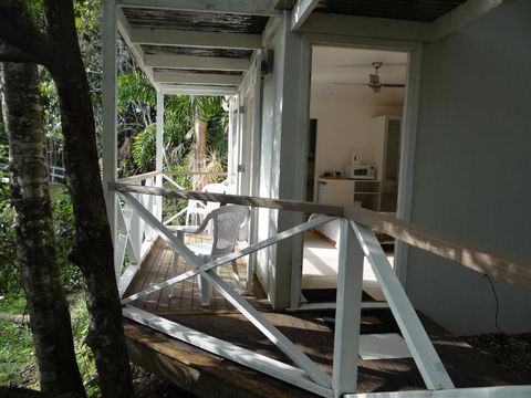 Eumundi Yacht Club B & B - Accommodation Sunshine Coast 3