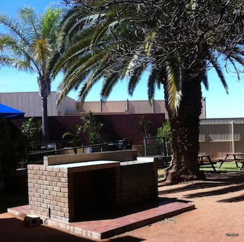 Westland Hotel Motel - Accommodation Sunshine Coast 0