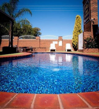 The Charles Sturt Motor Inn - Accommodation Sunshine Coast 3