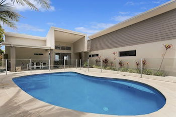 67 Orient Drive - Accommodation Sunshine Coast 0
