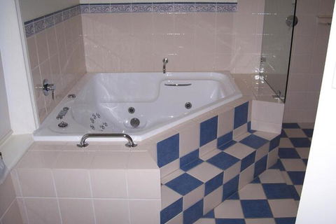 MacDonnell House Naracoorte - Accommodation Sunshine Coast 5