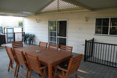 Smith Street Villa Naracoorte - Accommodation Sunshine Coast 3