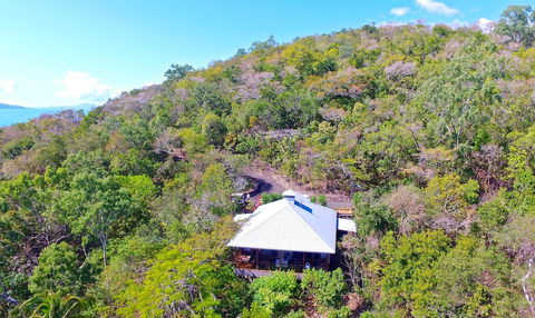 Palm Bay Resort - Accommodation Sunshine Coast 2