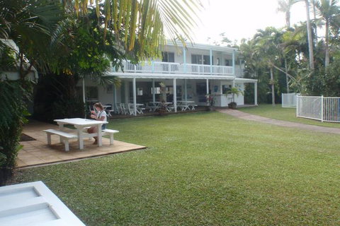 Absolute Backpackers Mission Beach - Accommodation Sunshine Coast 0