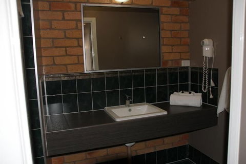 Emerald Highlands Motel - Accommodation Sunshine Coast 6