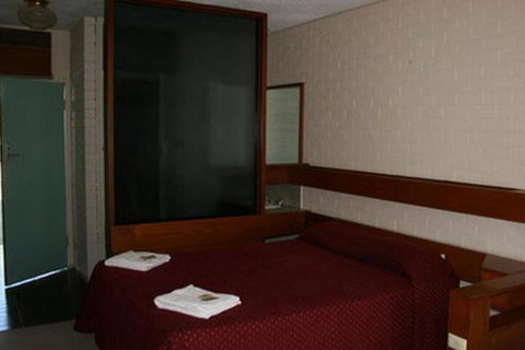 A Room For U - Accommodation Sunshine Coast 2