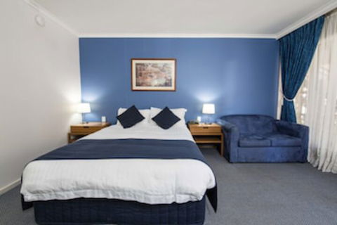 MAS Country Riverboat Lodge Motor Inn - Accommodation Sunshine Coast 0